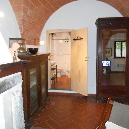 Gasthaus Fioralice Fauglia Exterior foto